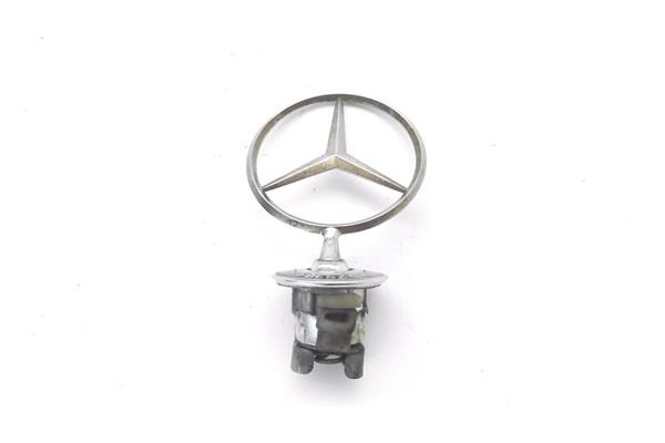 Recambio de anagrama para mercedes-benz clase e (bm 211) berlina 3.0 e 280 cdi (211.020) referencia OEM IAM A2218800086  