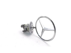 Recambio de anagrama para mercedes-benz clase e (bm 211) berlina 3.0 e 280 cdi (211.020) referencia OEM IAM A2218800086  