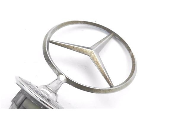 Recambio de anagrama para mercedes-benz clase e (bm 211) berlina 3.0 e 280 cdi (211.020) referencia OEM IAM A2218800086  