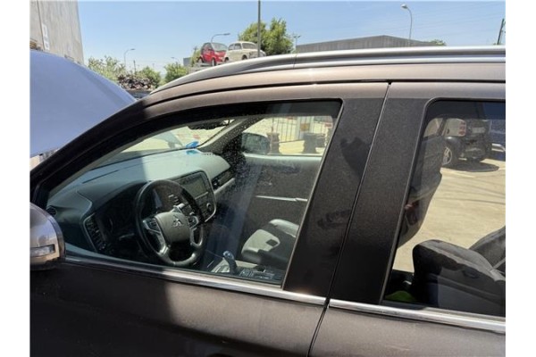 Recambio de puerta delantero izquierda para mitsubishi outlander (gf0/gg0) 2.0 phev kaiteki 4wd (gg2w) referencia OEM IAM 5700B8