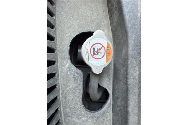 Recambio de radiador para mitsubishi outlander (gf0/gg0) 2.0 phev kaiteki 4wd (gg2w) referencia OEM IAM 1350A601  