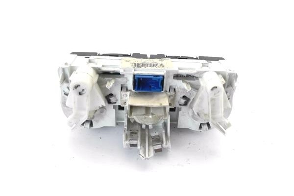 Recambio de mandos calefaccion / a.a. para opel corsa d 1.2 referencia OEM IAM 13239869  