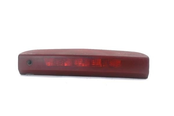 Recambio de luz central de freno para opel corsa d 1.2 referencia OEM IAM 13188045  