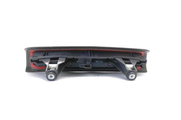 Recambio de luz central de freno para opel corsa d 1.2 referencia OEM IAM 13188045  