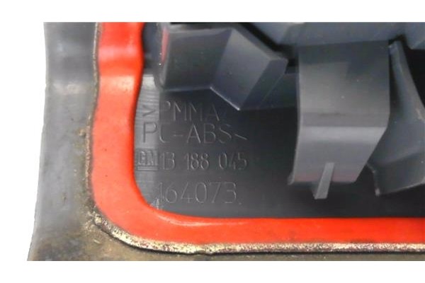 Recambio de luz central de freno para opel corsa d 1.2 referencia OEM IAM 13188045  