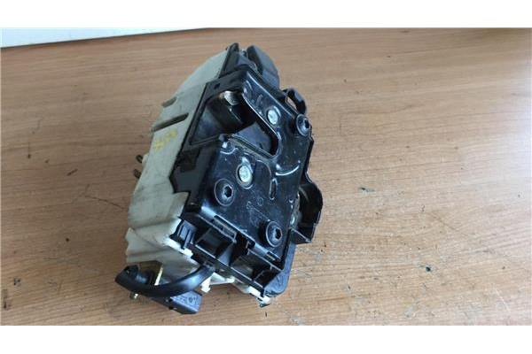 Recambio de cierre electromagnetico delantero derecho para seat cordoba berlina (6k2) 1.4 stella referencia OEM IAM   