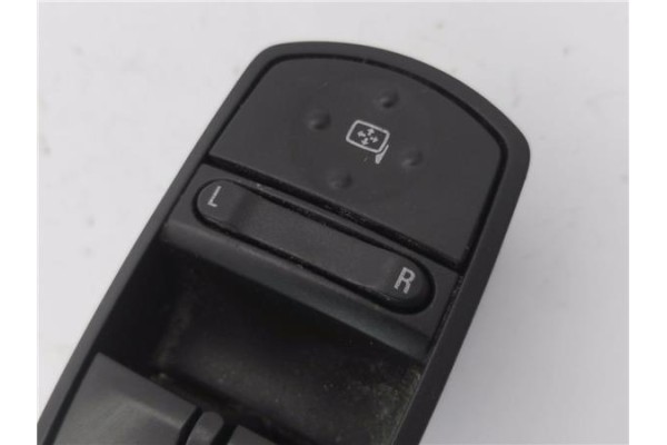 Recambio de mando elevalunas delantero izquierdo para opel corsa d 1.2 referencia OEM IAM 13258521A 315625731 