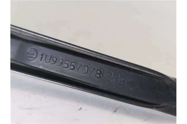 Recambio de brazo limpiaparabrisas trasero para seat ibiza (6l1) 1.4 16v referencia OEM IAM 1U9955707B  