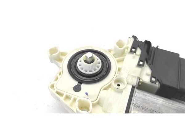 Recambio de motor elevalunas trasero derecho para volkswagen touran (1t1) 2.0 tdi referencia OEM IAM 1K0939704B 993425100 