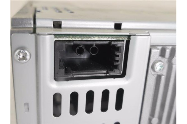 Recambio de autoradio para volvo c30 1.6 d referencia OEM IAM 31260527 1CD17A 