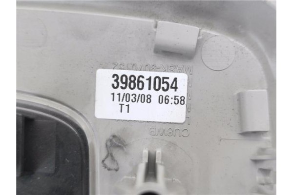Recambio de luz delantero central techo para volvo c30 1.6 d referencia OEM IAM 39861054  