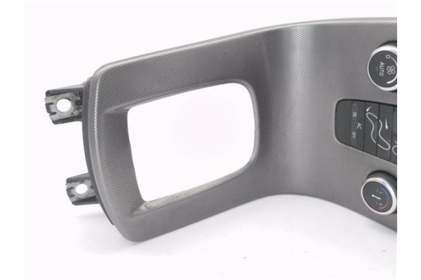 Recambio de mandos climatizador para volvo c30 1.6 d referencia OEM IAM 8650694  