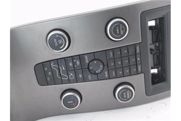 Recambio de mandos climatizador para volvo c30 1.6 d referencia OEM IAM 8650694  