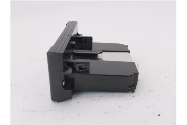 Recambio de pantalla para volvo c30 1.6 d referencia OEM IAM 30797719  