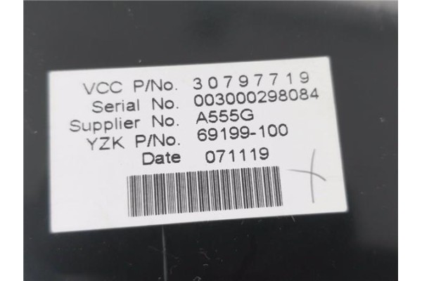 Recambio de pantalla para volvo c30 1.6 d referencia OEM IAM 30797719  