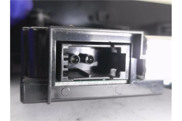 Recambio de pantalla para volvo c30 1.6 d referencia OEM IAM 30797719  