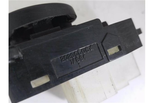 Recambio de mando retrovisor electrico para kia rio (jb) 1.4 16v referencia OEM IAM 202005084  