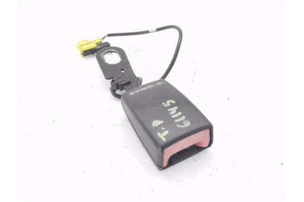 Recambio de anclaje cinturon trasero derecho para mercedes-benz clase a (bm 169) 1.5 a 150 (169.031) referencia OEM IAM 16986030