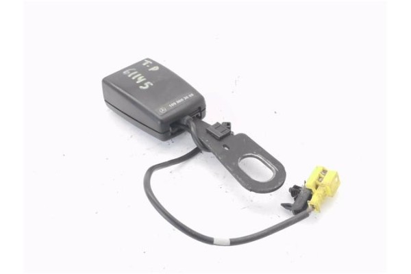 Recambio de anclaje cinturon trasero derecho para mercedes-benz clase a (bm 169) 1.5 a 150 (169.031) referencia OEM IAM 16986030