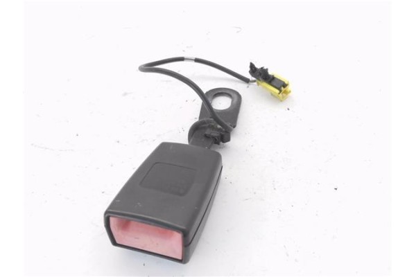 Recambio de anclaje cinturon trasero derecho para mercedes-benz clase a (bm 169) 1.5 a 150 (169.031) referencia OEM IAM 16986030