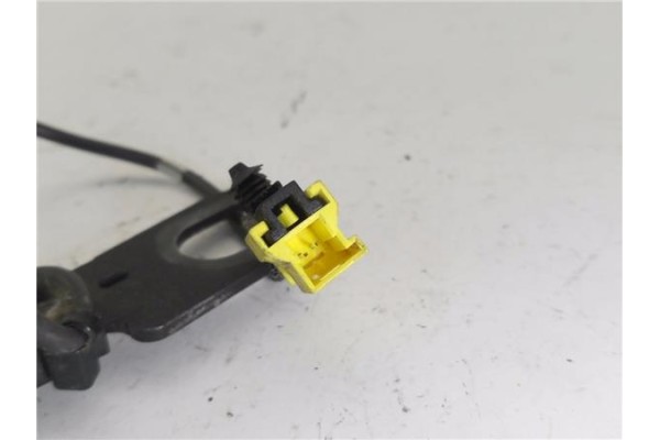 Recambio de anclaje cinturon trasero derecho para mercedes-benz clase a (bm 169) 1.5 a 150 (169.031) referencia OEM IAM 16986030