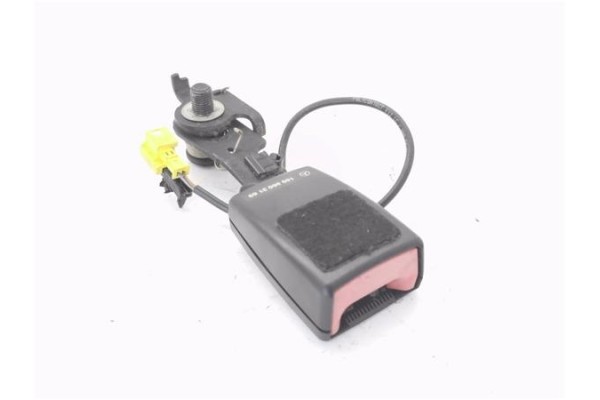 Recambio de anclaje cinturon trasero izquierdo para mercedes-benz clase a (bm 169) 1.5 a 150 (169.031) referencia OEM IAM 169860