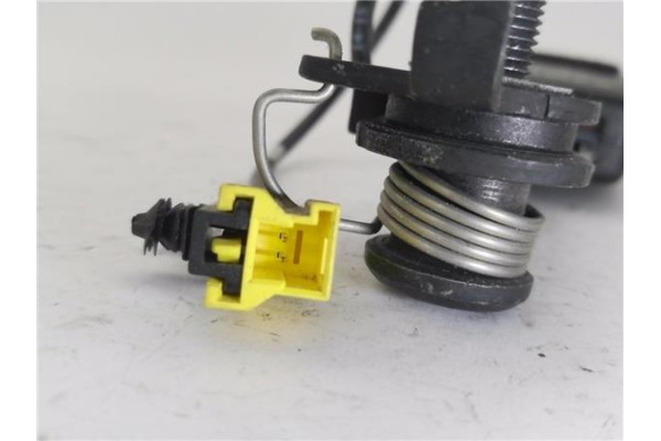 Recambio de anclaje cinturon trasero izquierdo para mercedes-benz clase a (bm 169) 1.5 a 150 (169.031) referencia OEM IAM 169860