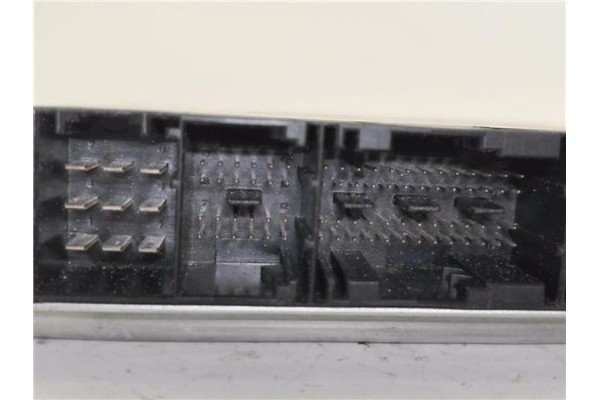 Recambio de centralita para land rover freelander (ln) 2.0 e familiar referencia OEM IAM 7792938 281010811 