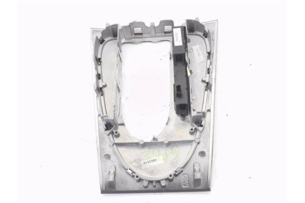 Recambio de embellecedor palanca cambio para mercedes-benz clase e (bm 211) berlina 3.0 e 280 cdi (211.020) referencia OEM IAM A