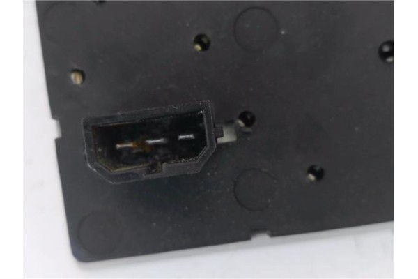 Recambio de luz delantero central techo para seat altea (5p1) 2.0 tdi 16v referencia OEM IAM 6Q0947105  
