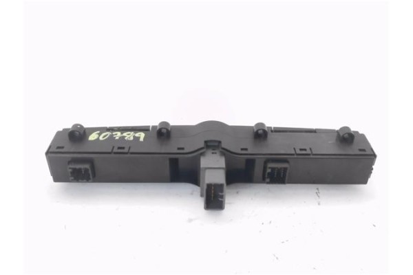 Recambio de interruptor luces emergencia para ssangyong rexton 2.7 270 xdi limited referencia OEM IAM 8520008B10  