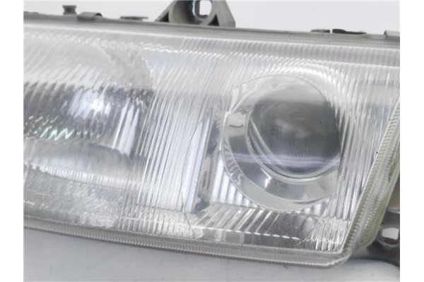 Recambio de faro delantero izquierdo para alfa romeo 146 1.9 td referencia OEM IAM 205438B  