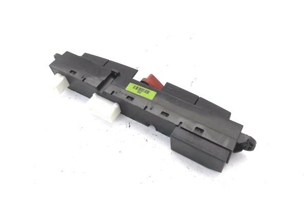 Recambio de interruptor luces emergencia para kia ceed sportswagon (ed) 2.0 emotion referencia OEM IAM 937001H000 202006302 