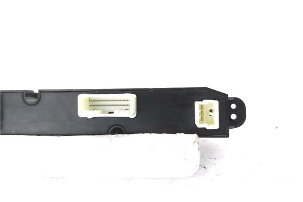 Recambio de interruptor luces emergencia para kia ceed sportswagon (ed) 2.0 emotion referencia OEM IAM 937001H000 202006302 