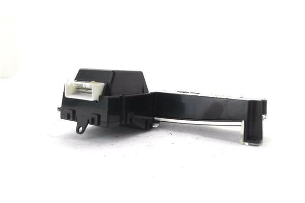 Recambio de display para ssangyong rexton 2.7 270 xdi limited referencia OEM IAM 8570008B40  