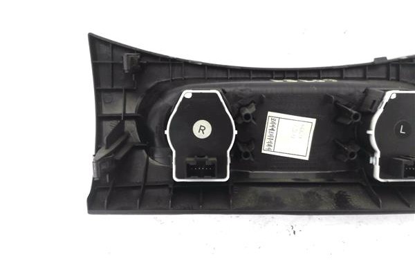 Recambio de mandos climatizador para ssangyong rexton 2.7 270 xdi limited referencia OEM IAM 7653008B01  