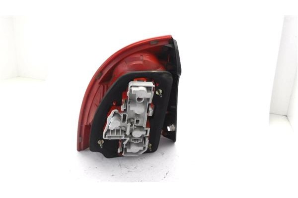 Recambio de piloto trasero derecho para volkswagen passat berlina (3b3) 1.9 tdi referencia OEM IAM 3B5945096AE  