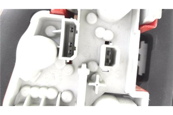 Recambio de piloto trasero derecho para volkswagen passat berlina (3b3) 1.9 tdi referencia OEM IAM 3B5945096AE  