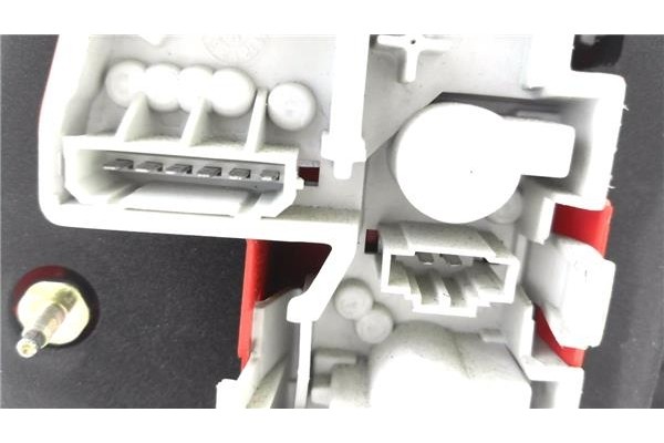 Recambio de piloto trasero derecho para volkswagen passat berlina (3b3) 1.9 tdi referencia OEM IAM 3B5945096AE  