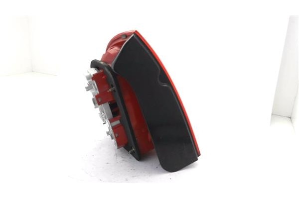 Recambio de piloto trasero derecho para volkswagen passat berlina (3b3) 1.9 tdi referencia OEM IAM 3B5945096AE  