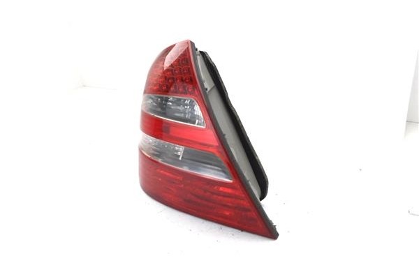 Recambio de piloto trasero izquierdo para mercedes-benz clase e (bm 211) berlina 3.2 e 320 cdi (211.026) referencia OEM IAM A211