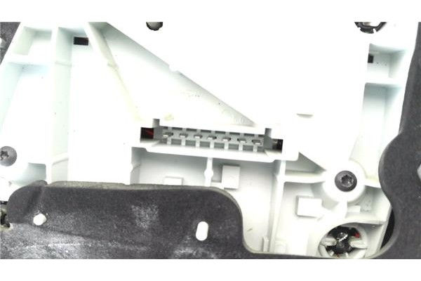 Recambio de piloto trasero izquierdo para mercedes-benz clase e (bm 211) berlina 3.2 e 320 cdi (211.026) referencia OEM IAM A211
