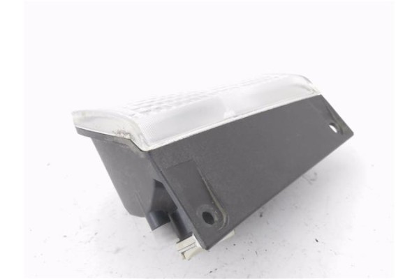 Recambio de piloto marcha atras para opel vivaro 2.0 cdti referencia OEM IAM 19A661R  