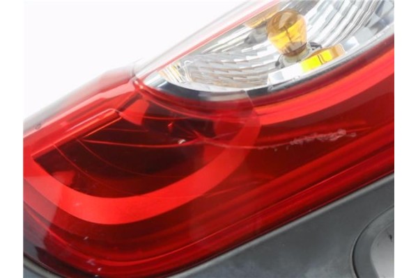Recambio de piloto trasero derecho para opel vivaro 2.0 cdti referencia OEM IAM 265A60118R 93857722 