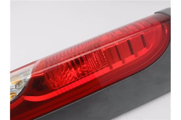 Recambio de piloto trasero derecho para opel vivaro 2.0 cdti referencia OEM IAM 265A60118R 93857722 