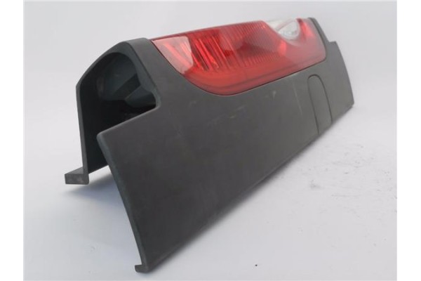 Recambio de piloto trasero izquierdo para opel vivaro 2.0 cdti referencia OEM IAM 265A60118R 93857722 