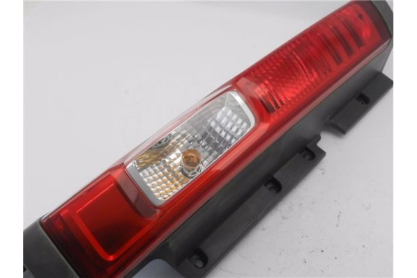 Recambio de piloto trasero izquierdo para opel vivaro 2.0 cdti referencia OEM IAM 265A60118R 93857722 