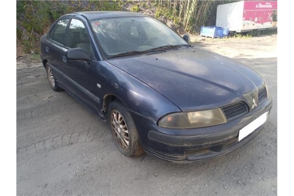 mitsubishi carisma berlina 5 (da0) del año 2003