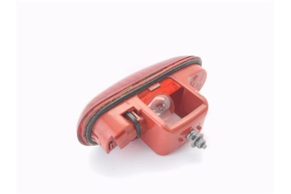 Recambio de luz central de freno para opel vivaro 2.0 cdti referencia OEM IAM 8200209522A  