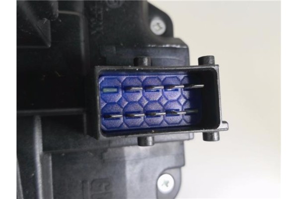 Recambio de cerradura puerta corredera izquierda para opel vivaro 2.0 cdti referencia OEM IAM 8200282303 93851809 